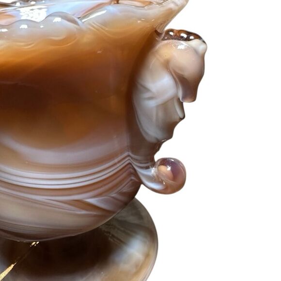 Vintage imperial glass compan caramel and white swirl design. Sea horses on item - Picture 5 of 8